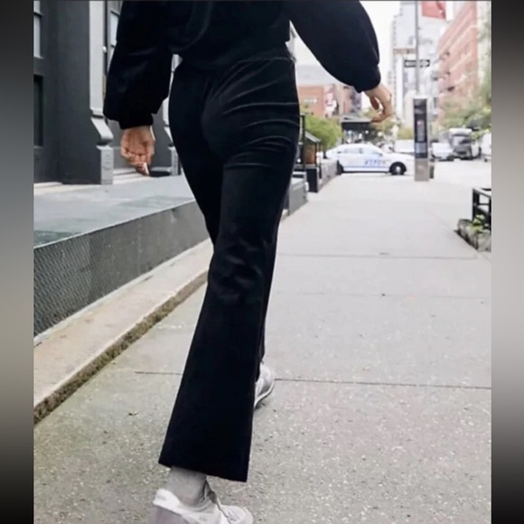 Free People Movement Black Take The Lead Velour Flare Pants Size Medium - Picture 2 of 7